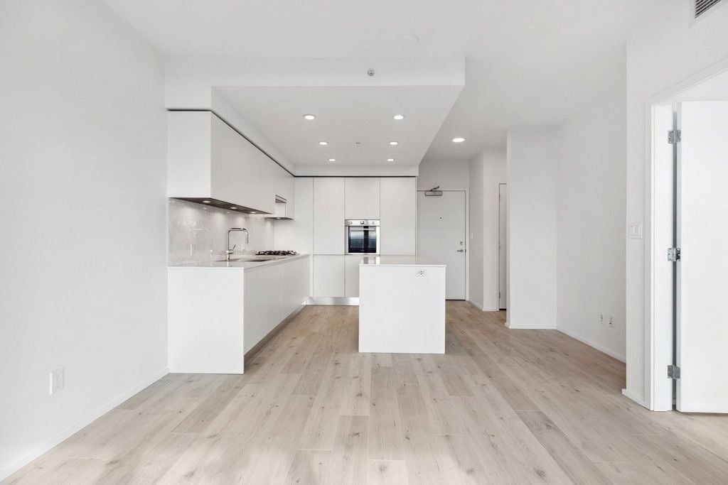 3833 Evergreen Pl, #3409
