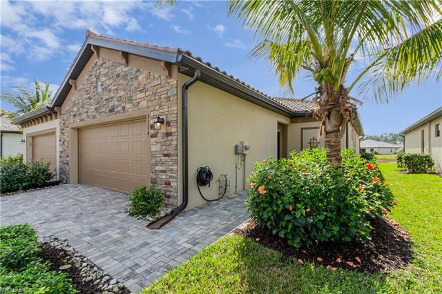 9179 Woodhurst Dr