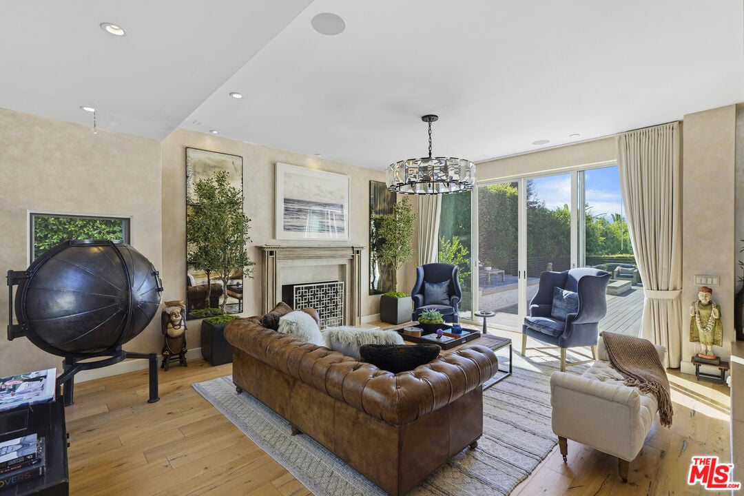 Solis Vista, Serra Rd, 90265