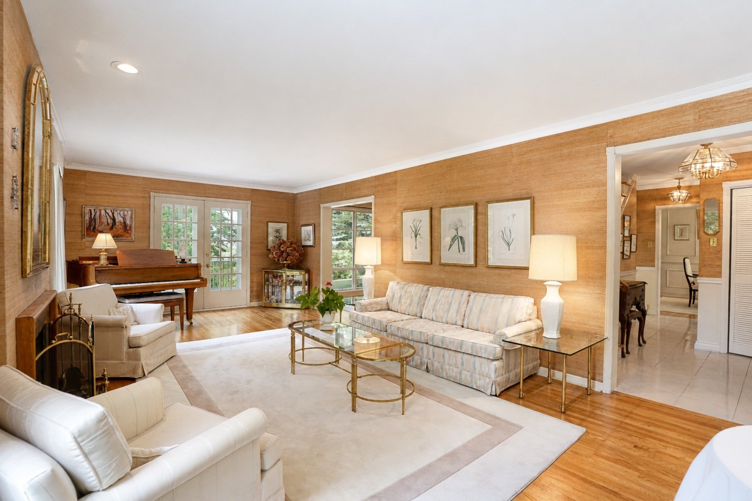 5052 Lakeshore Road, Burlington