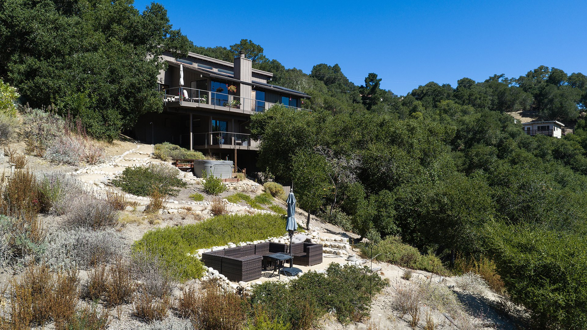 The Valley Hideaway
