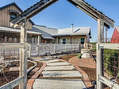 1512 New Windsor Pkwy