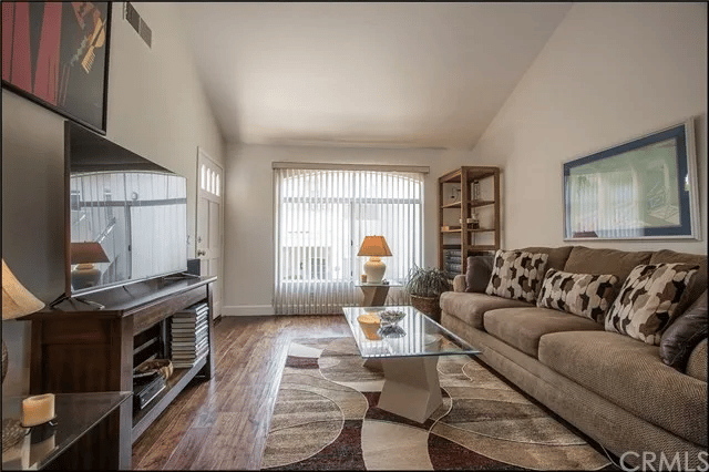 102 Sandpiper Ln