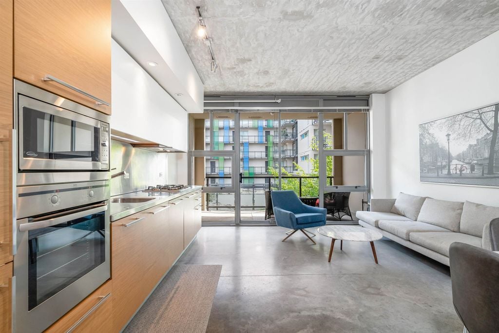 388 W 1st Ave, #206