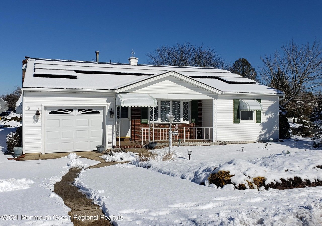 222 Westbrook Dr