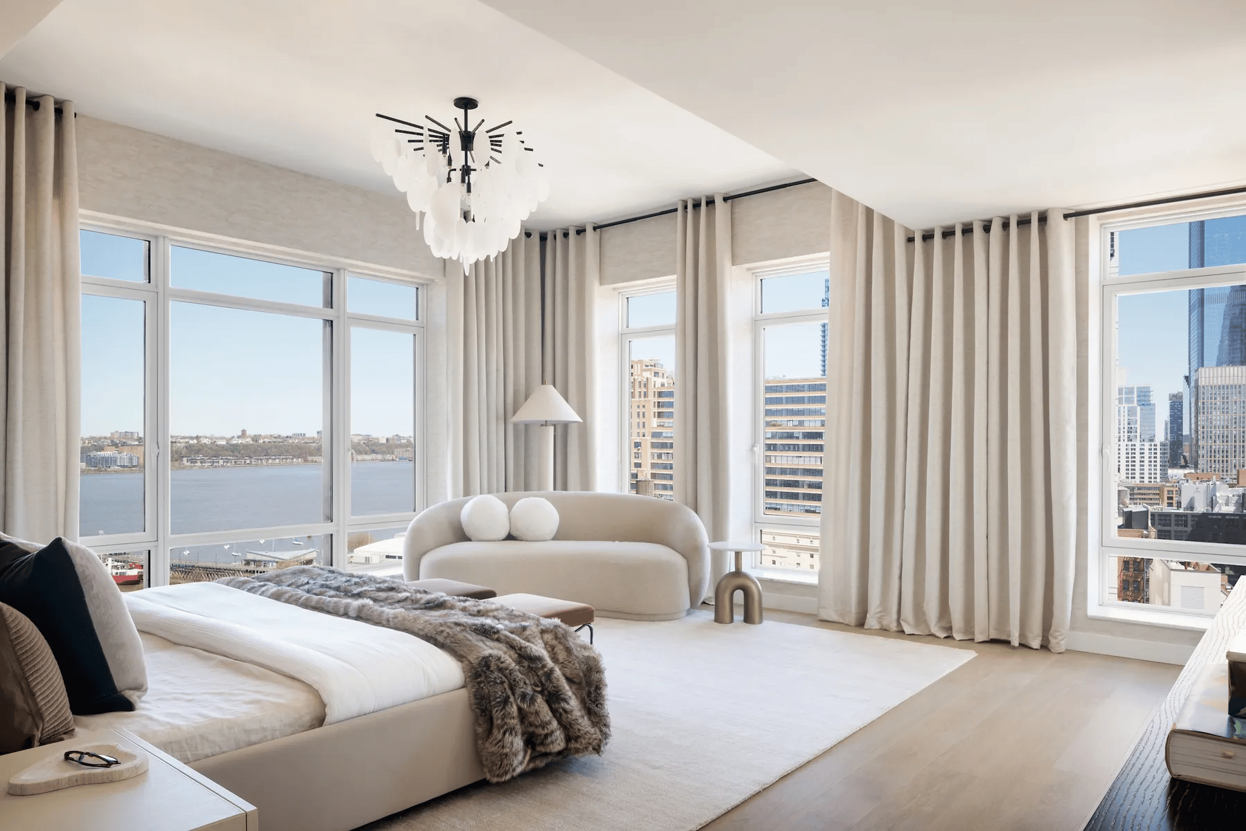 555 West 22nd Street, 20A