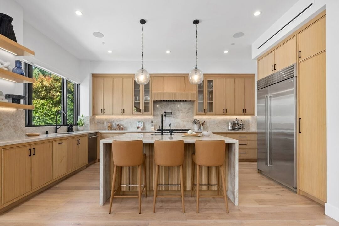 Fairmont Reserve, S Bundy Dr, 90049