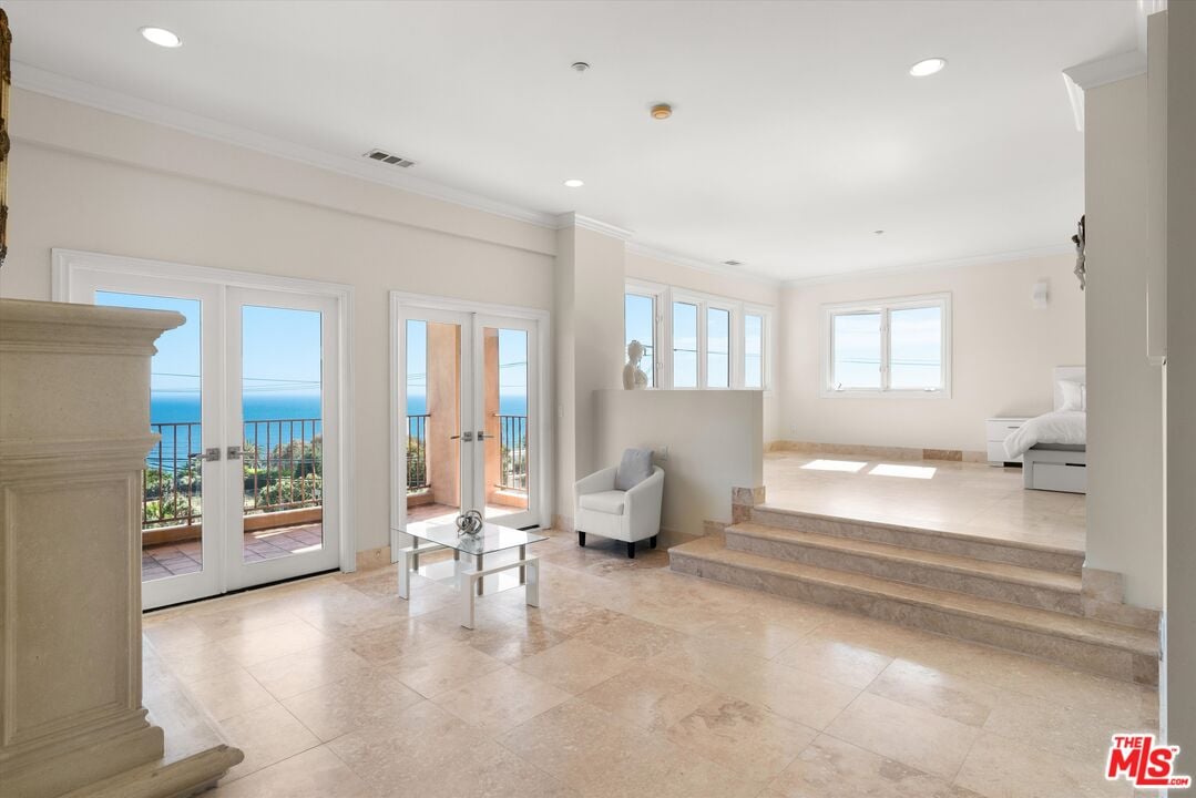 Puesta Del Sol St, 90265