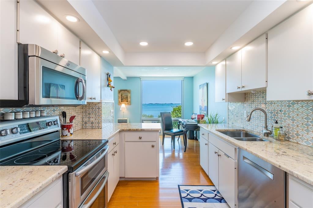1111 N Gulfstream Ave Unit 3C