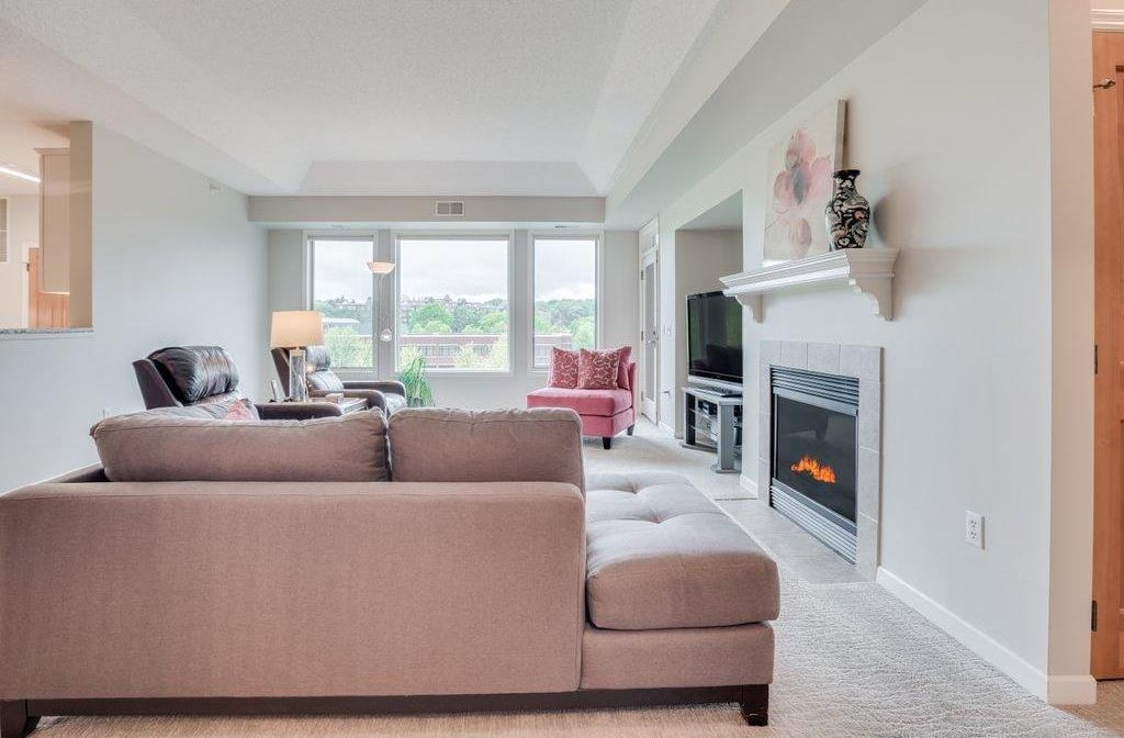 5225 Grandview Sq #414