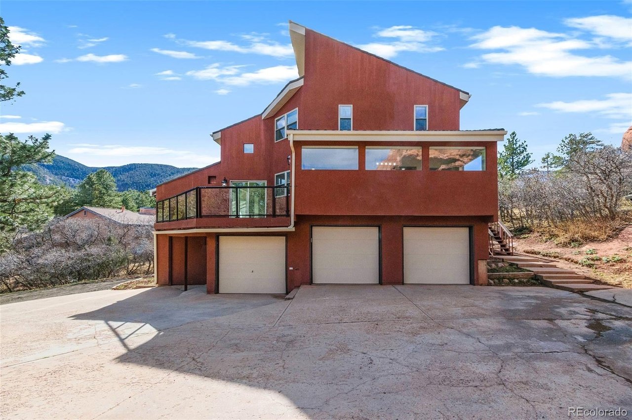 6225 Apache Dr