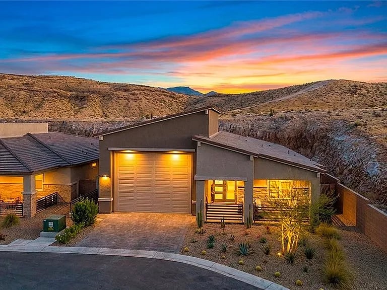 9935 Joshua Foothills St
