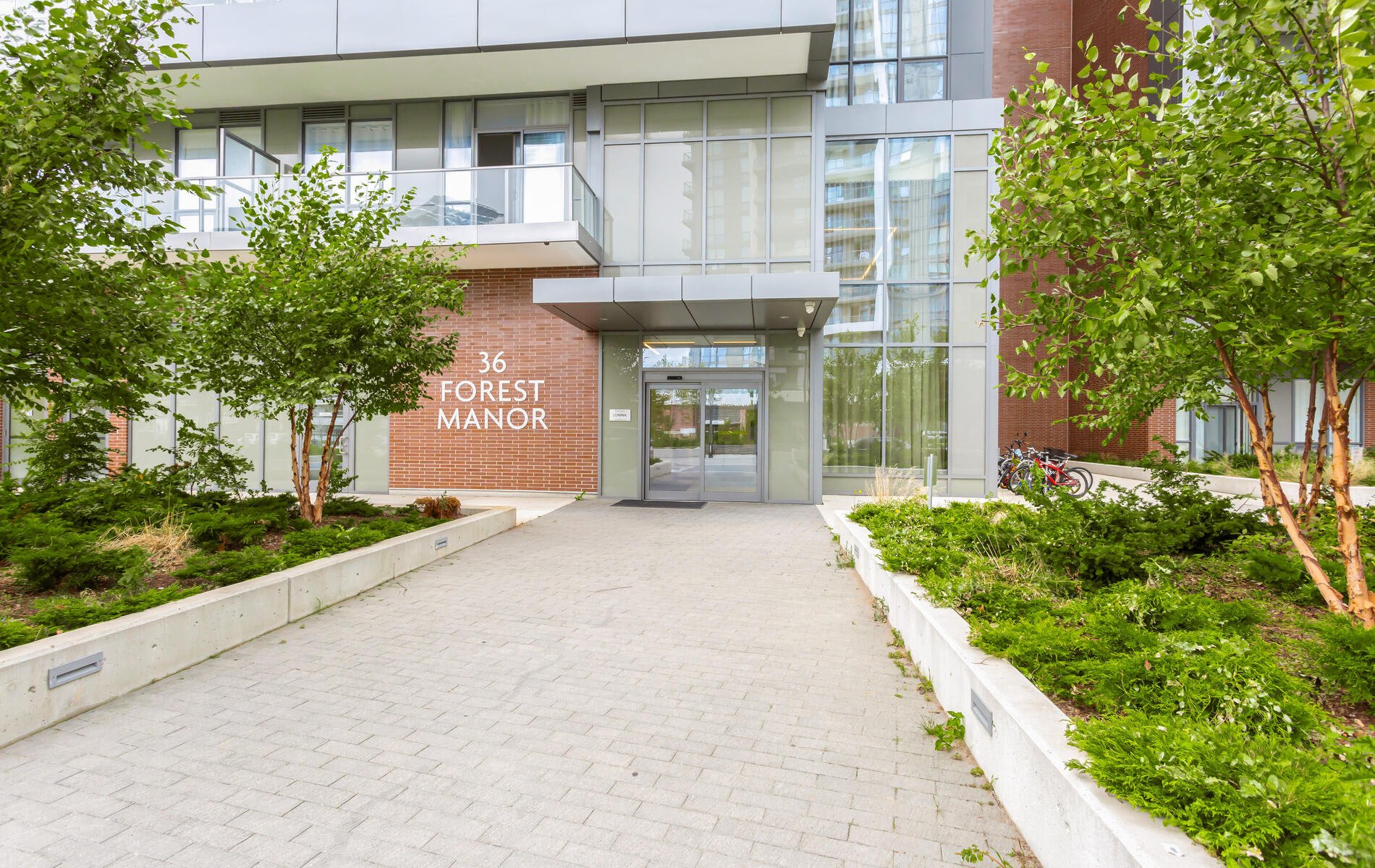 36 Forest Manor Rd Unit: 1105