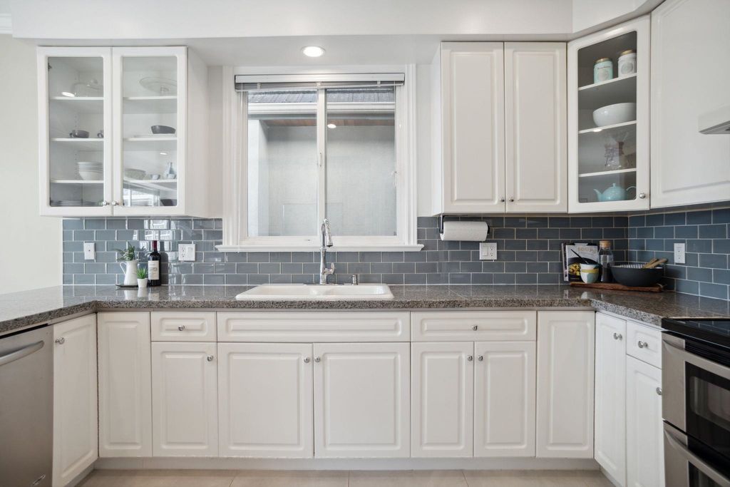 116 W 46th Ave