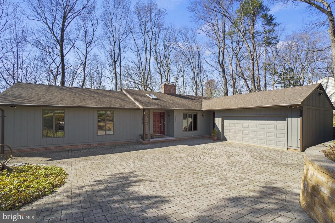 520 Point Field Dr