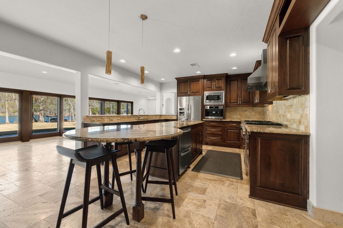 10810 River Terrace Circle 