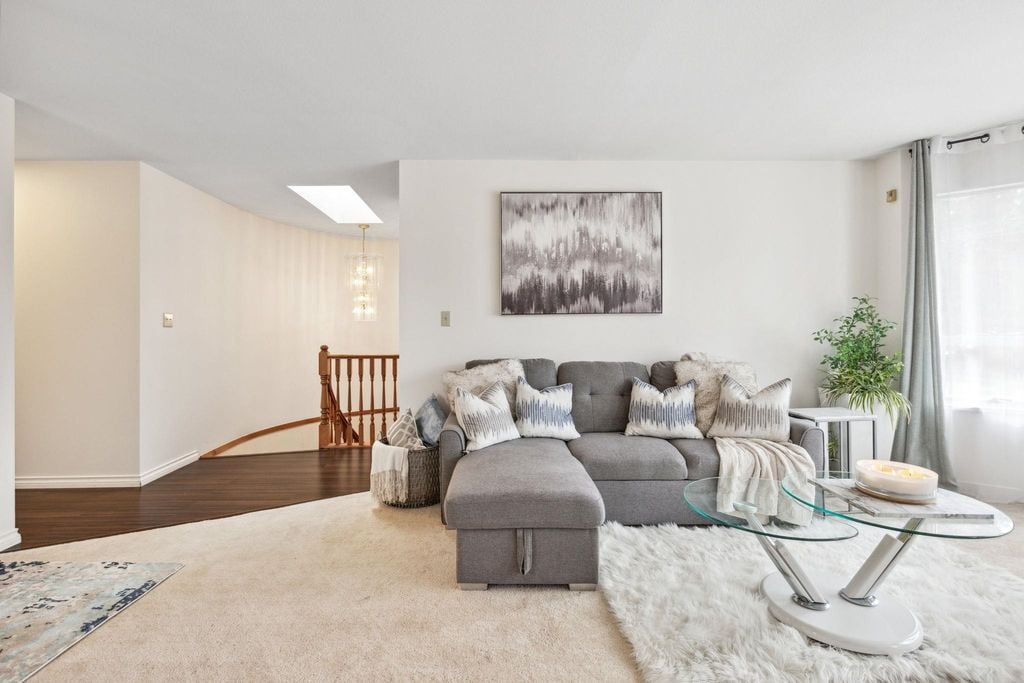 21 E King Edward Ave
