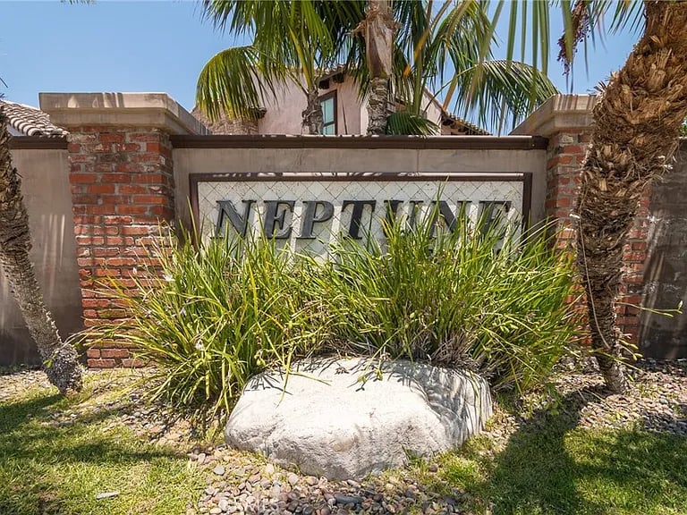 10164 Swallow Ave