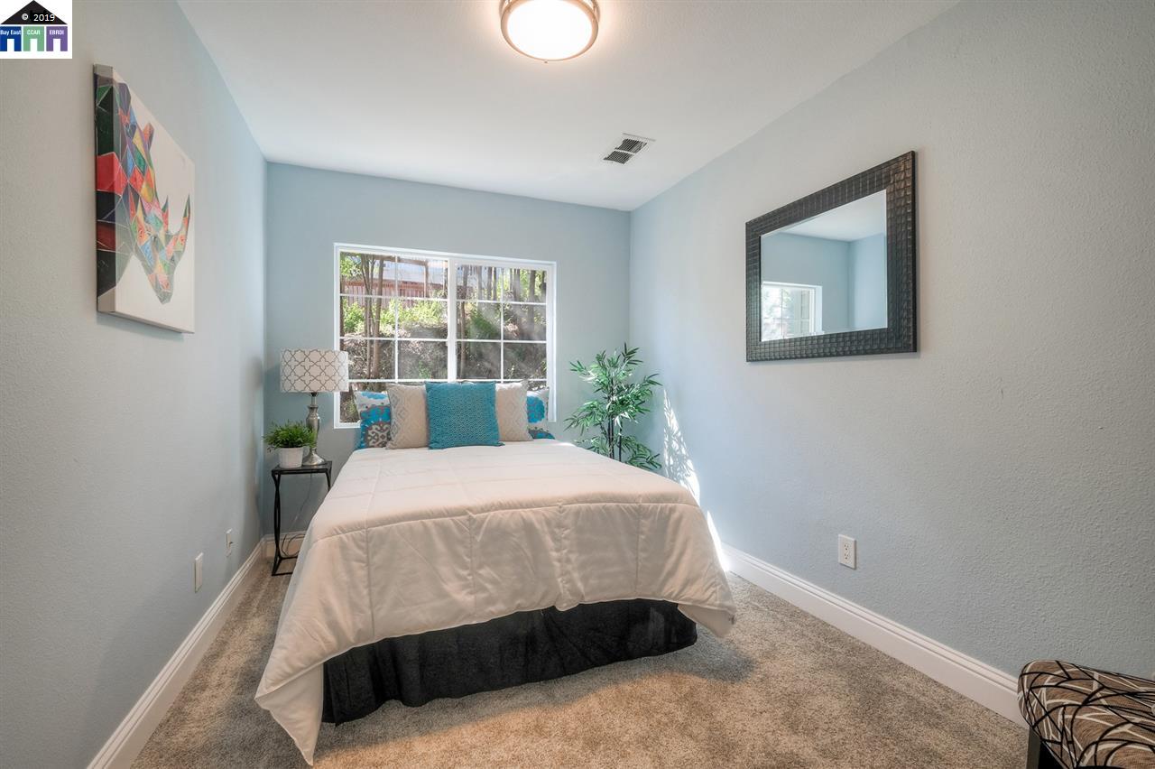 154 Renfrew Ct