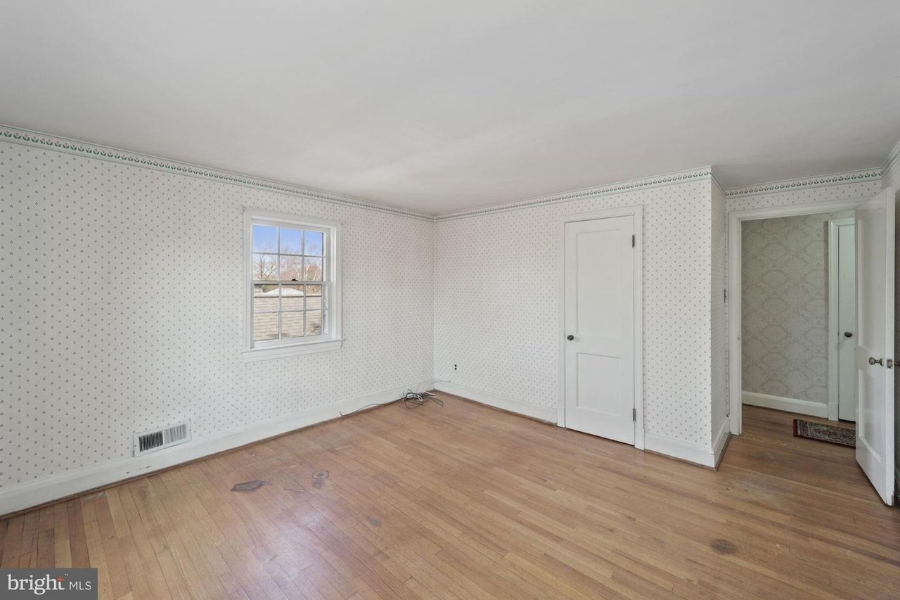 144 Archwood Ave