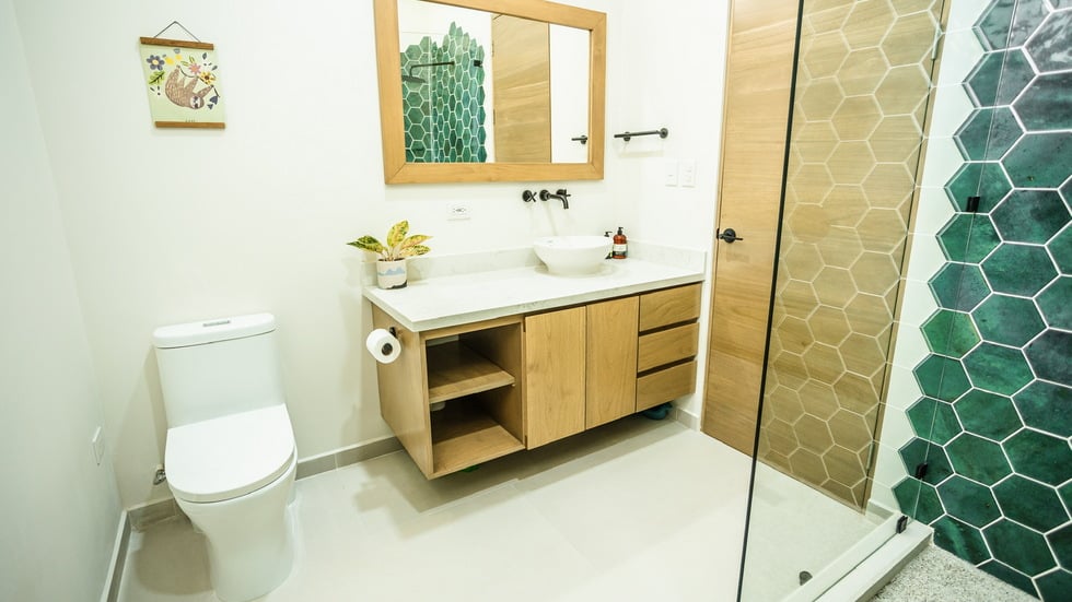 Luxury Riverfront Residence in Playa Dominical Walk to the Beach