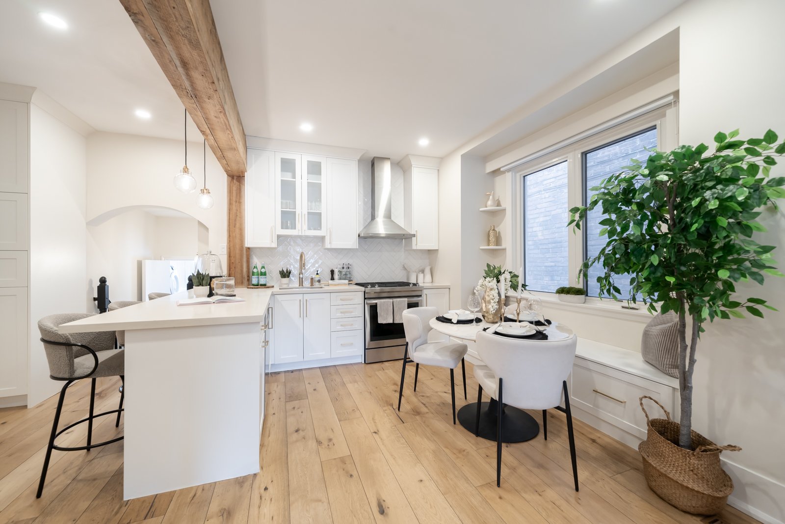 135 Sellers Ave 