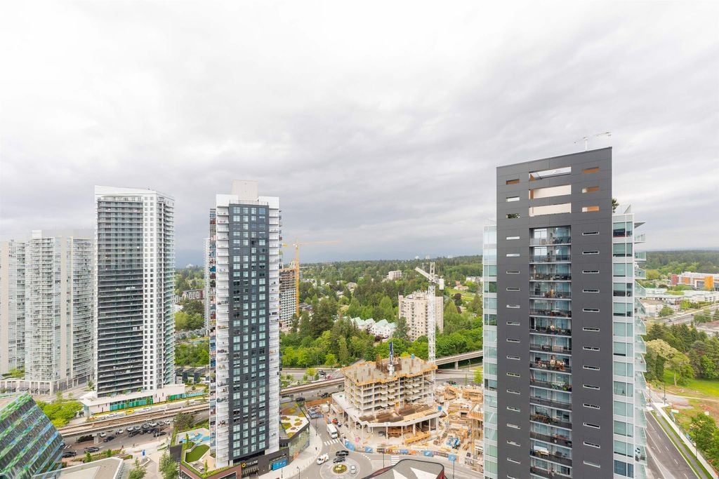 13615 Fraser Hwy, #2810