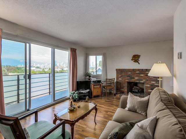 304-1933 W 5th Ave