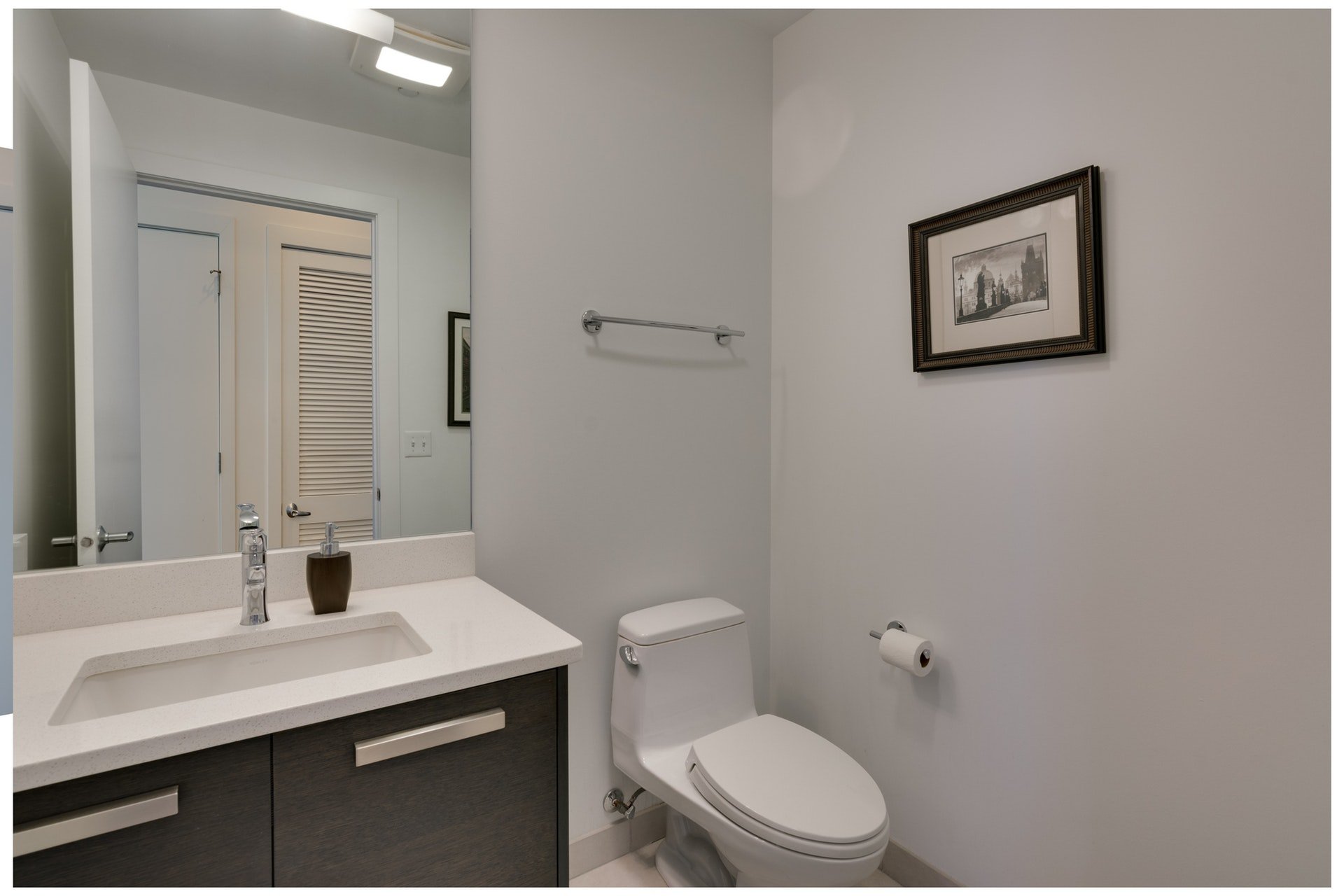 110 West Superior Street 1004