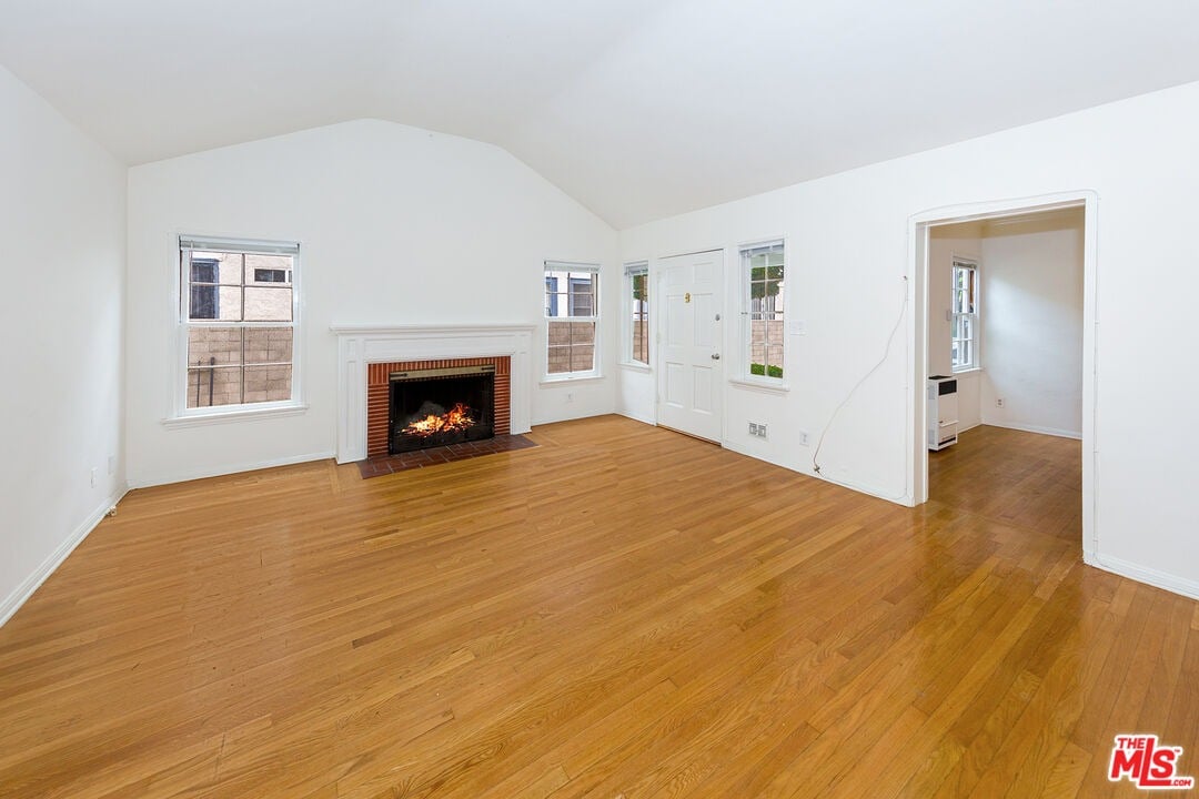 852 N Formosa Ave