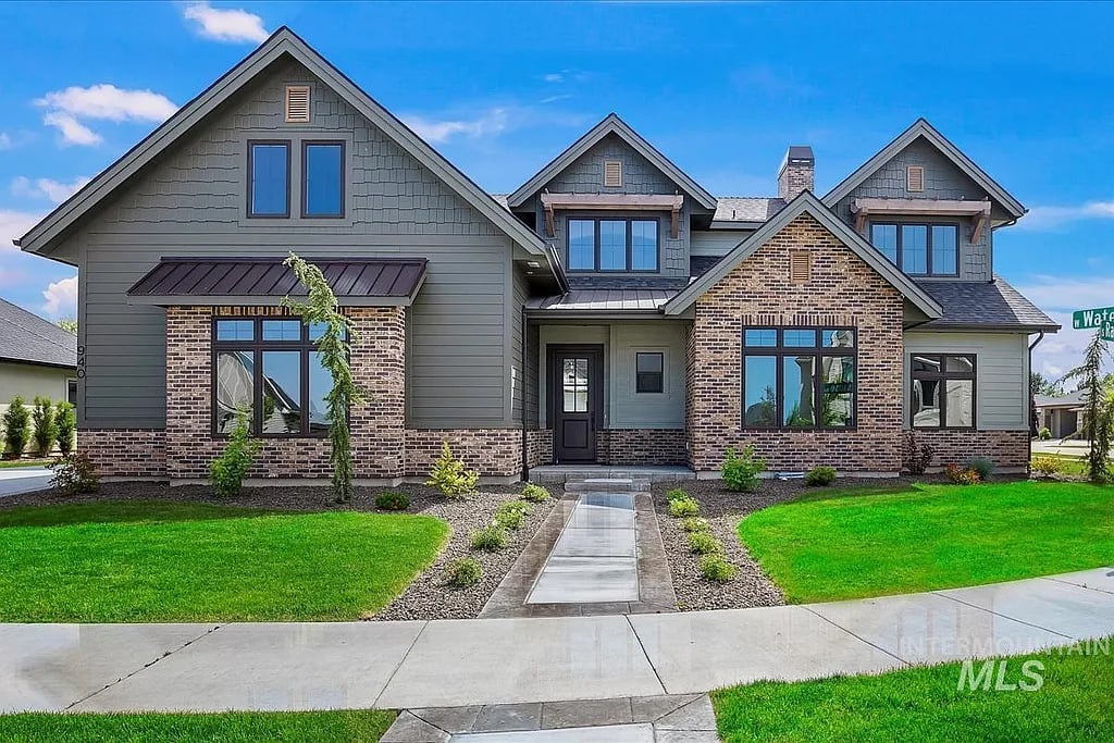940 S Ranch House Way