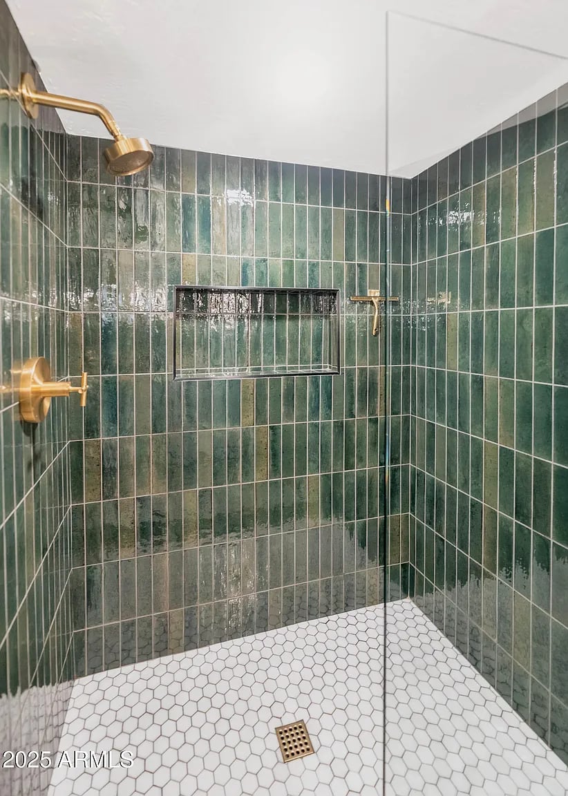 4434 E Camelback Rd Unit 137