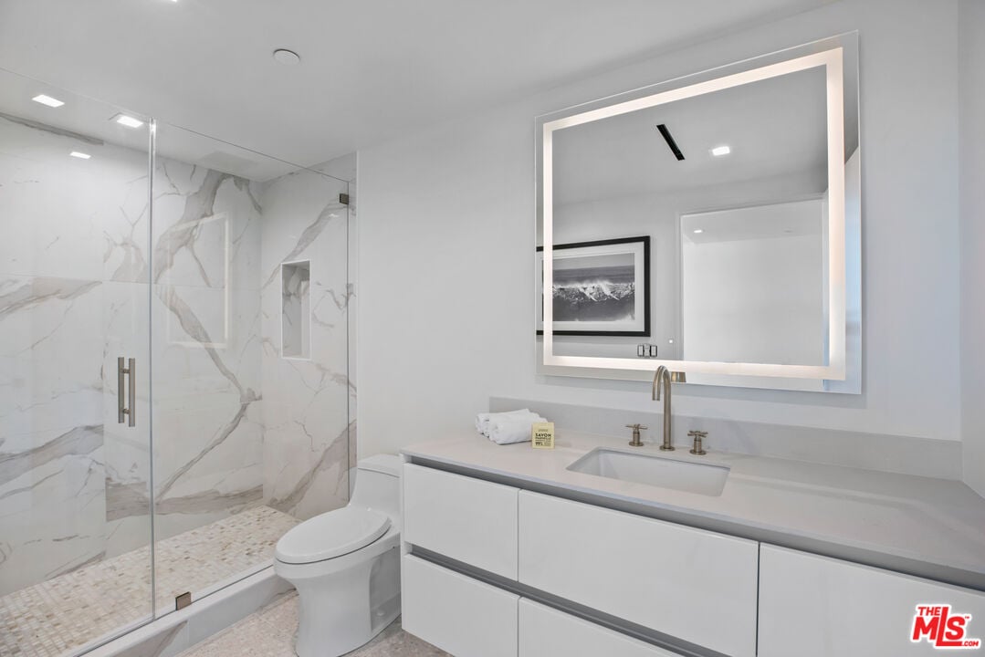 401 Ocean Ave #3