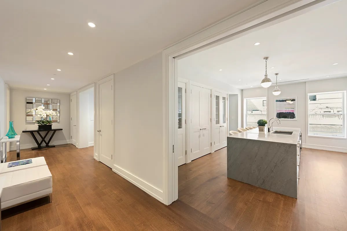 33 E 74TH Street 5A