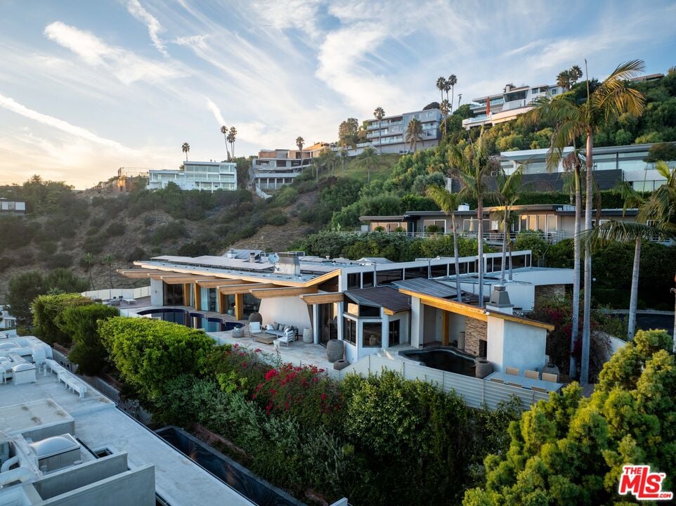 Orion Crest, Devlin Dr, 90069