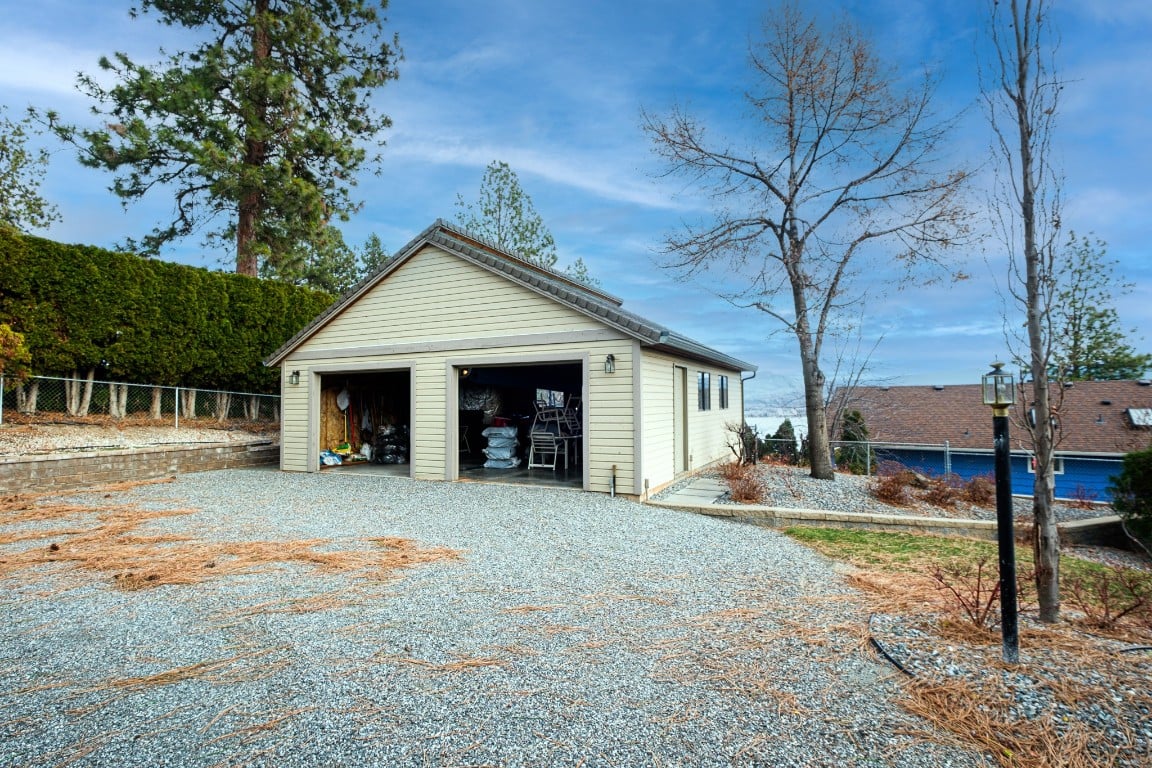 707 Brookfield Ct
