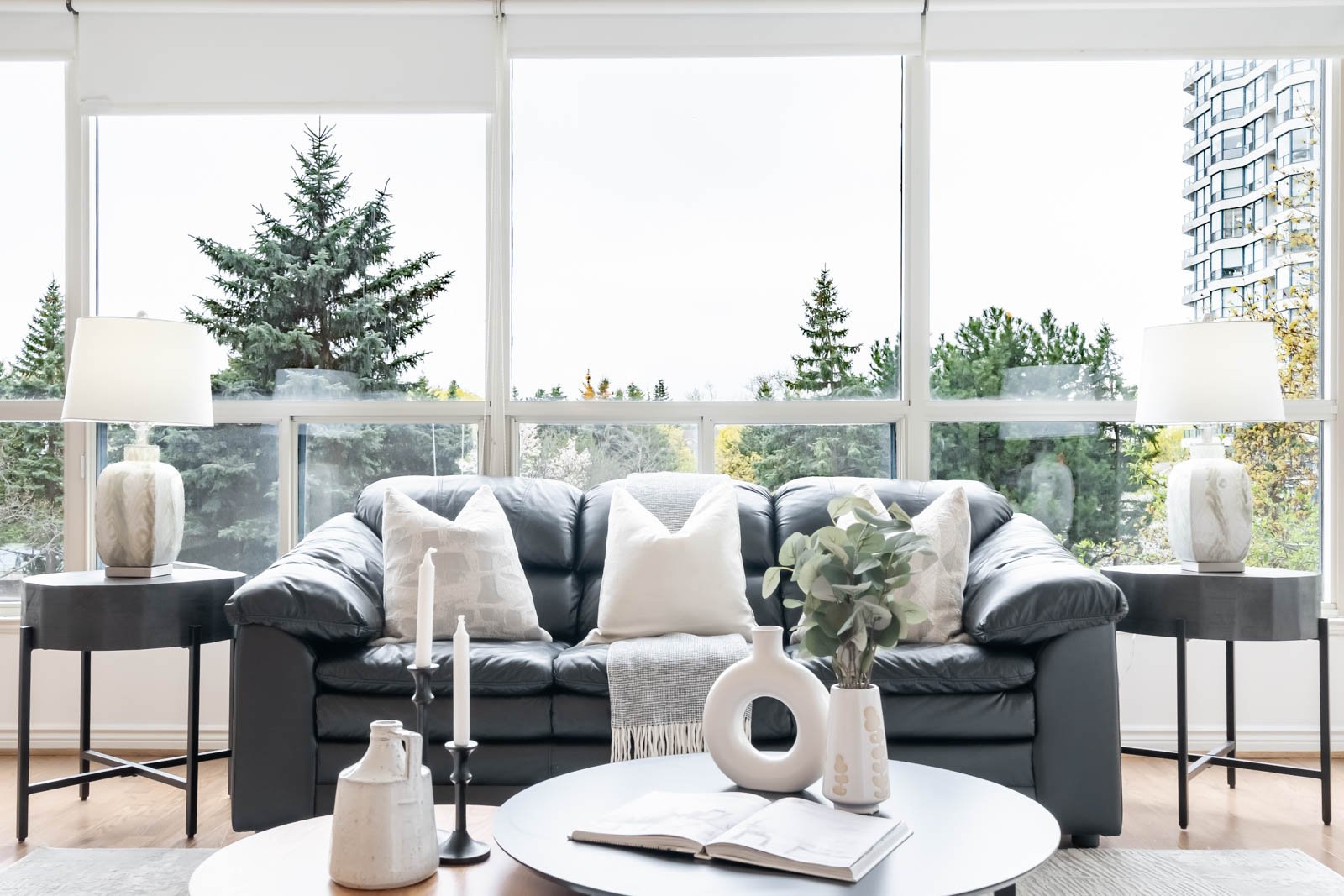 301-7300 Yonge Street 