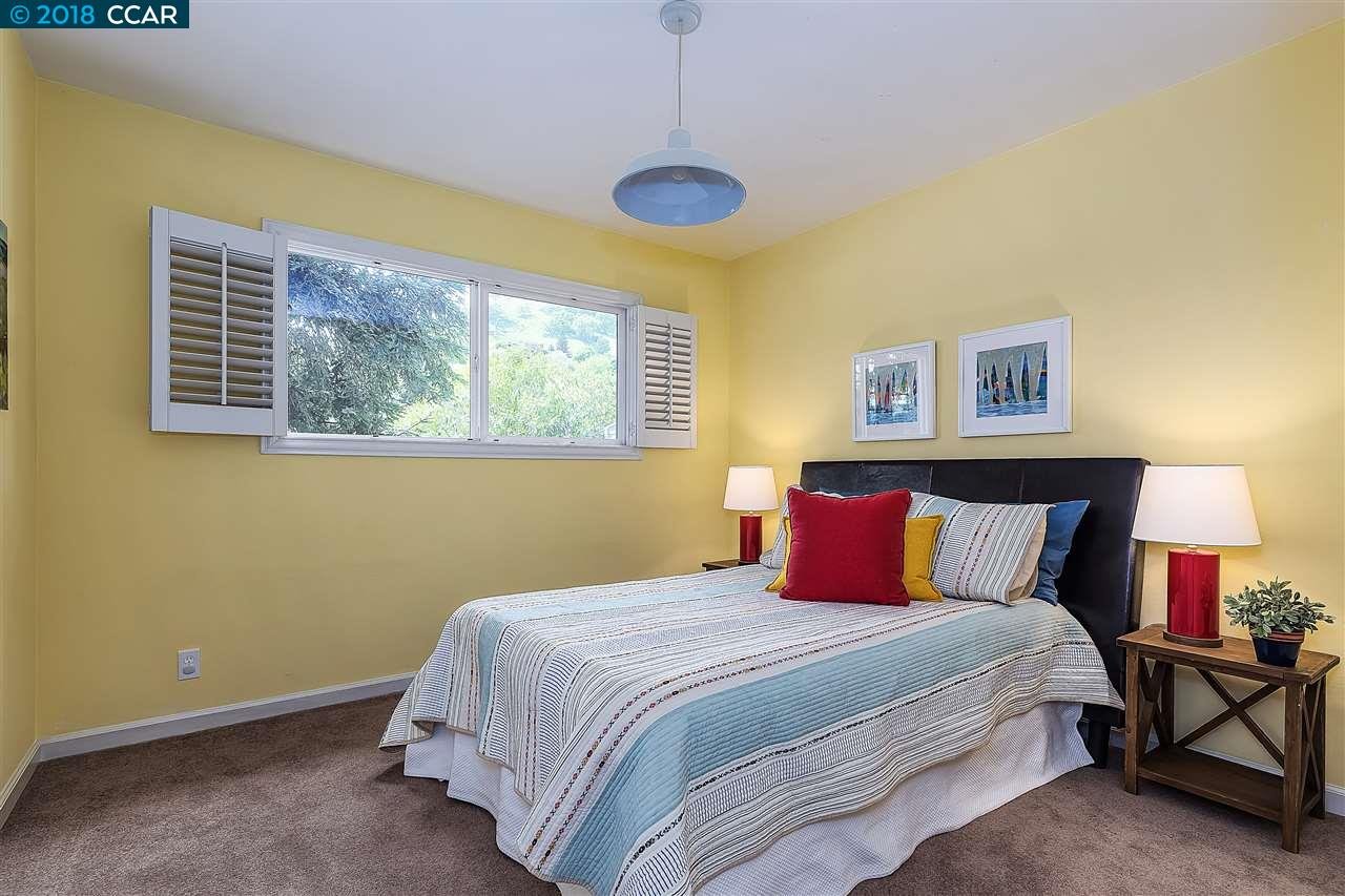 1853 Del Rio Dr