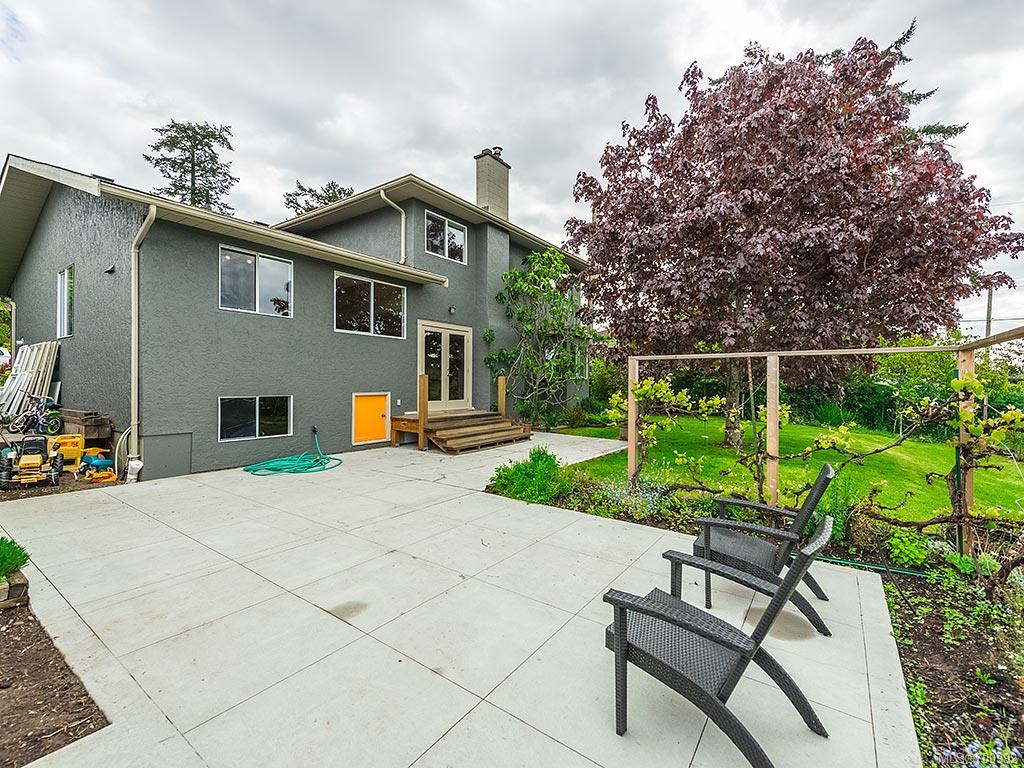 599 Ridgegrove Ave