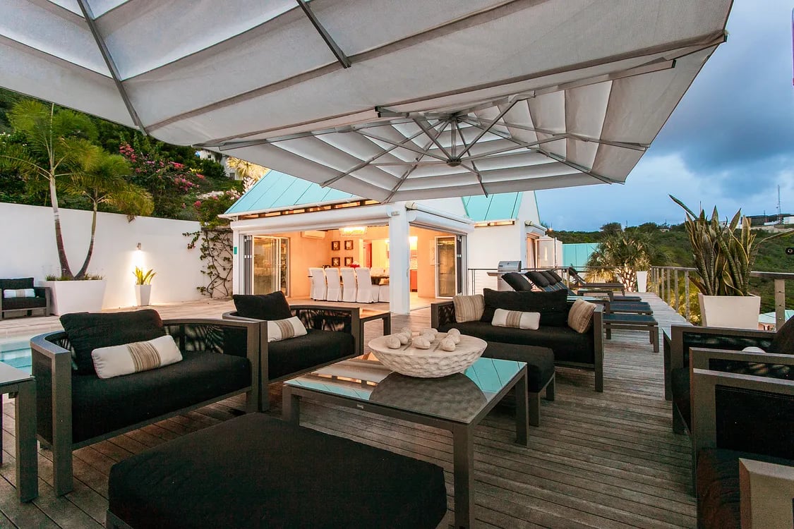 Ce blue Villa