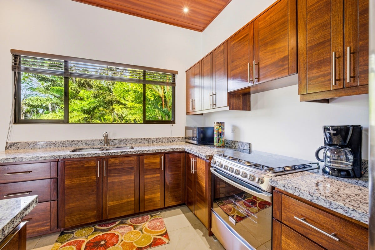 1.62 ACRES – Luxury 3 Bedroom Home Plus Guest House With Breathtaking Valley Views & Private Creek Access, Private Mountain Retreat!!!