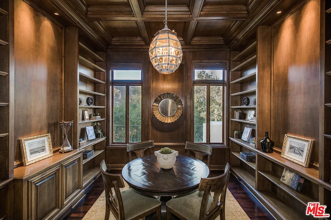 1041 Mission Ridge Rd