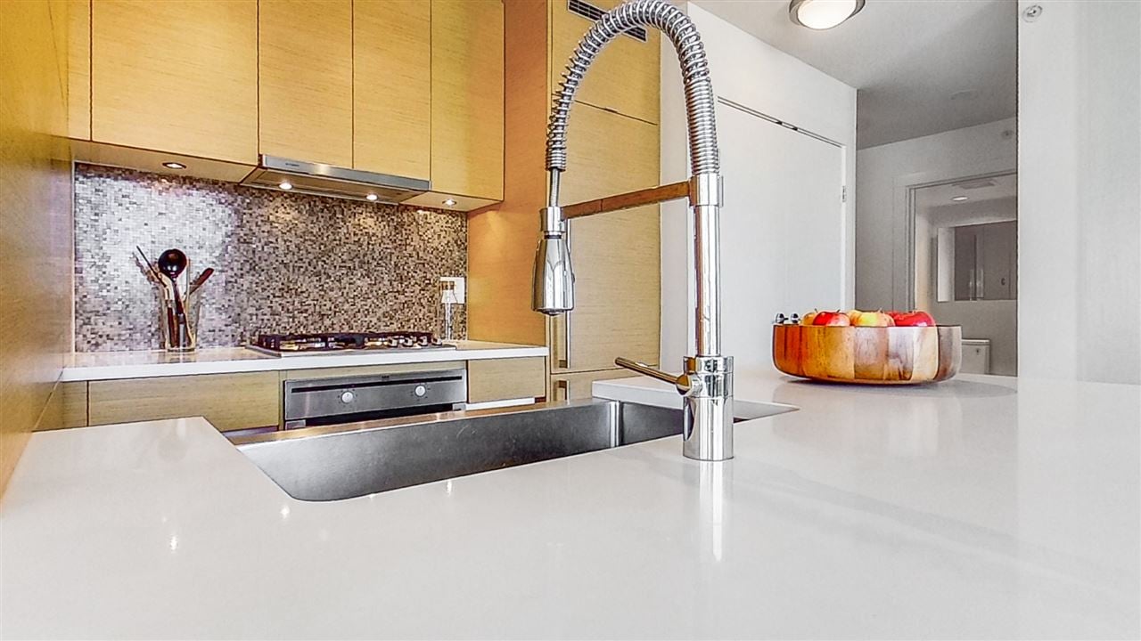 1705-565 Smithe Street, Vancouver