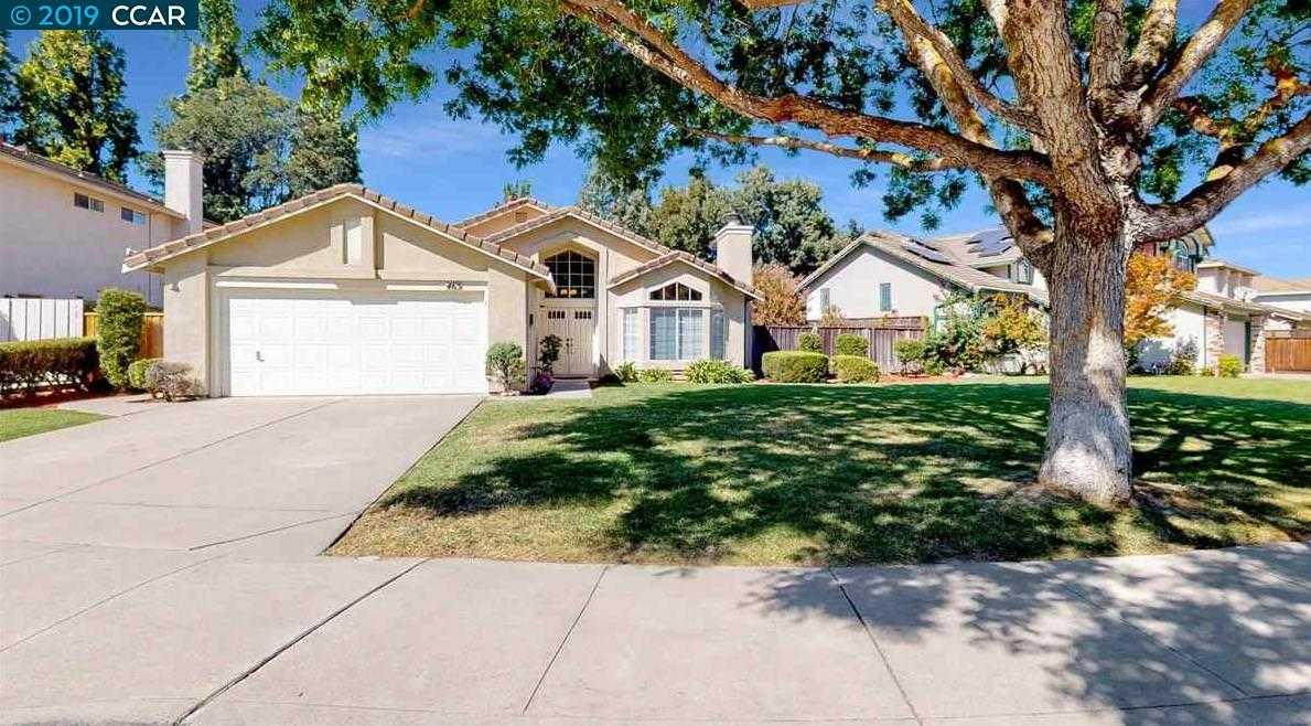 465 Silvertail Pl