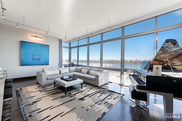 1828 Hudson Park, Unit PH28