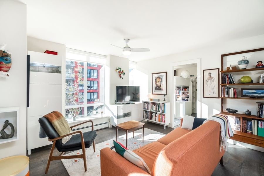 212-189 Keefer St