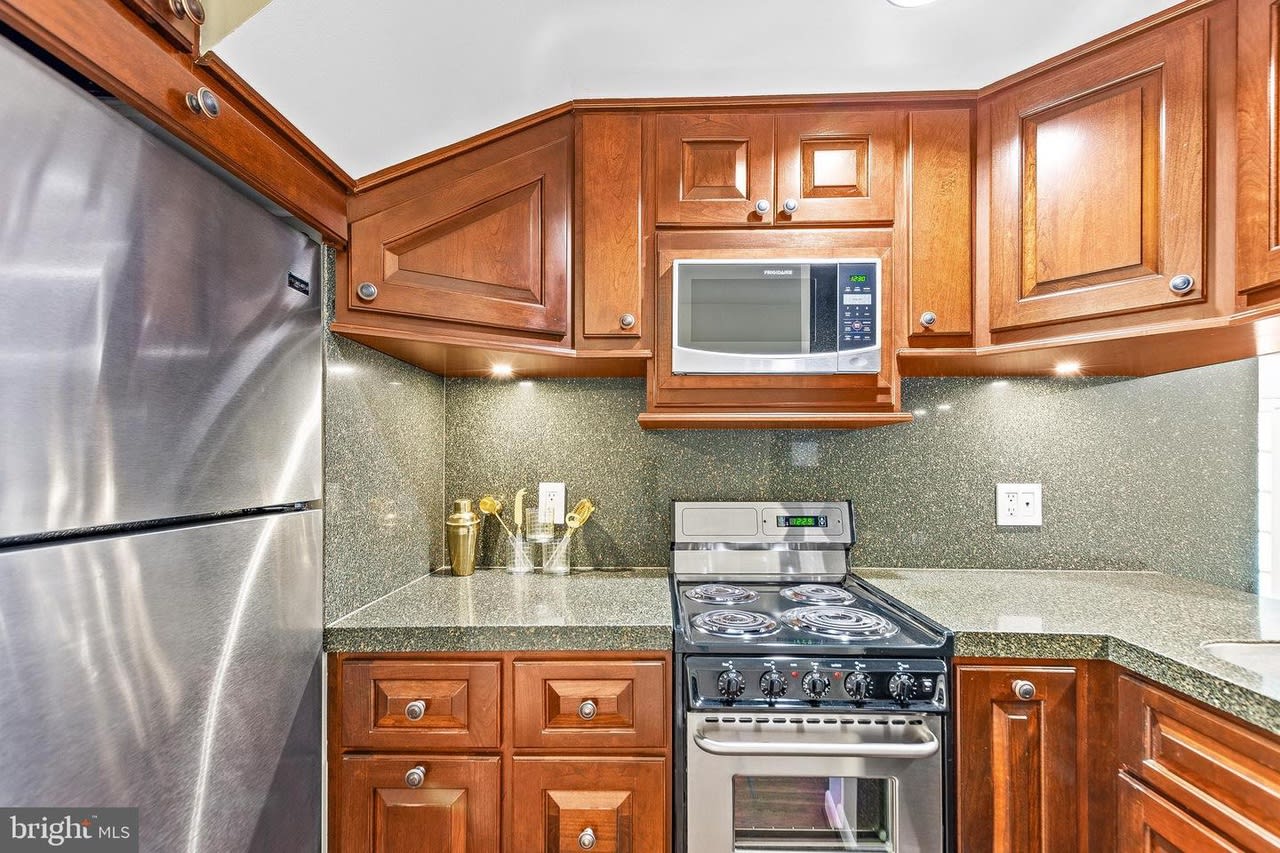 2128 Cathedral Ave NW - Buyer Represented