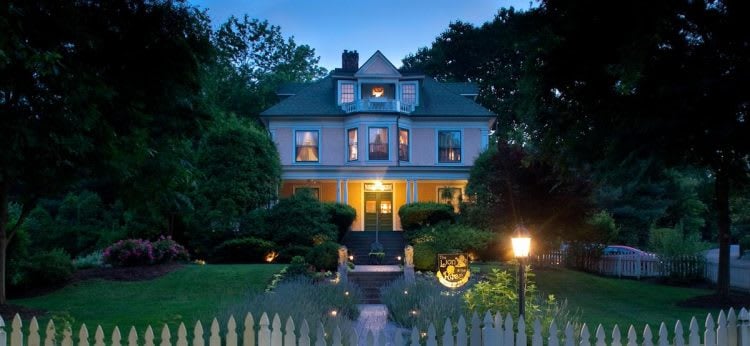 Checking In at the Lion and the Rose