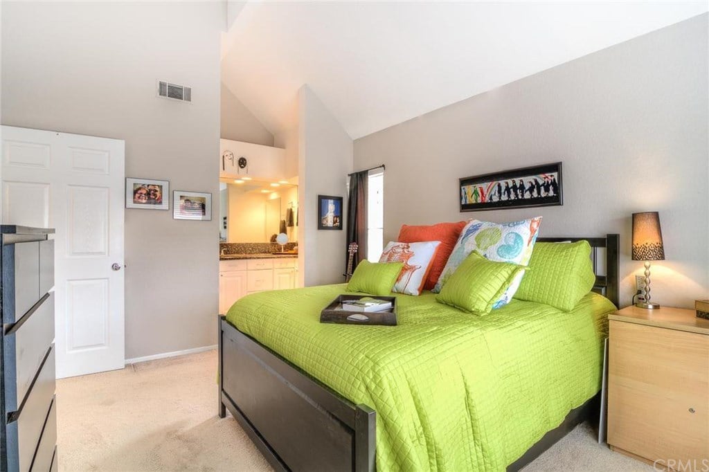 57 Largo St