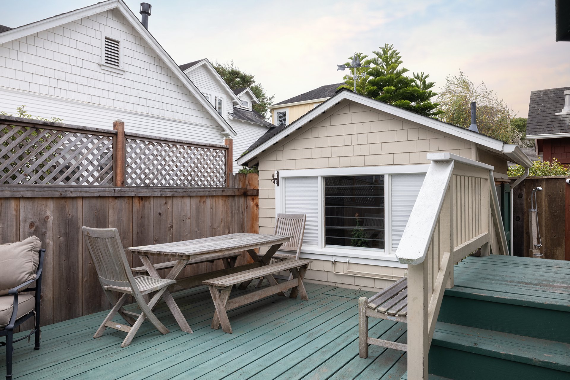 Delightful Pacific Grove Cottage - 405 Carmel Ave